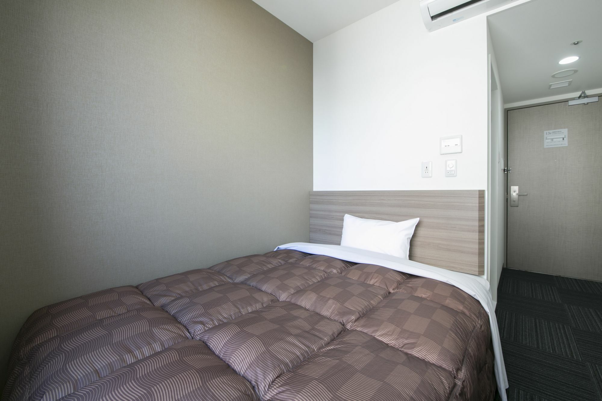 Washington R&B Hotel Shin Osaka Kitaguchi Exterior photo