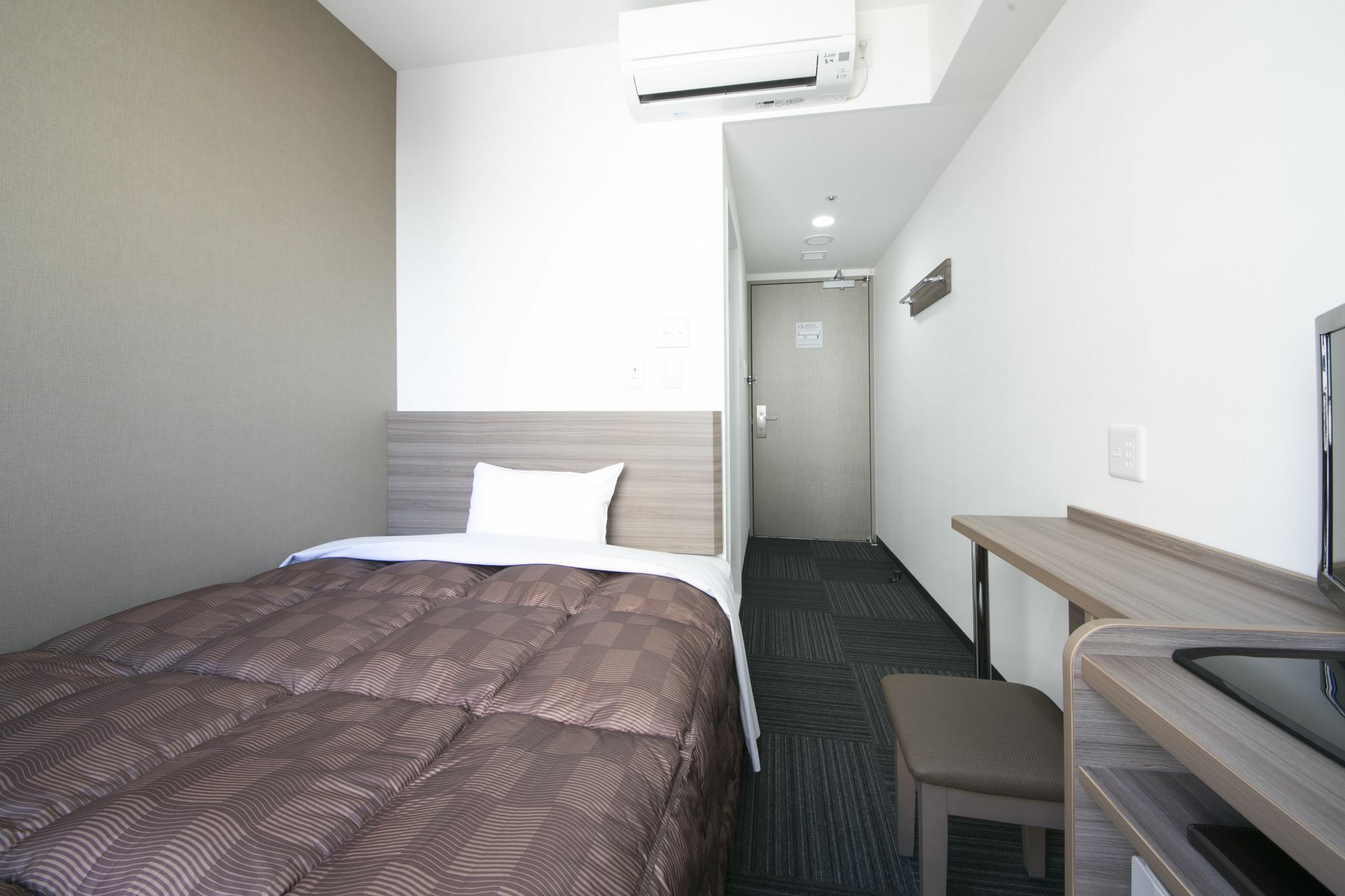 Washington R&B Hotel Shin Osaka Kitaguchi Exterior photo