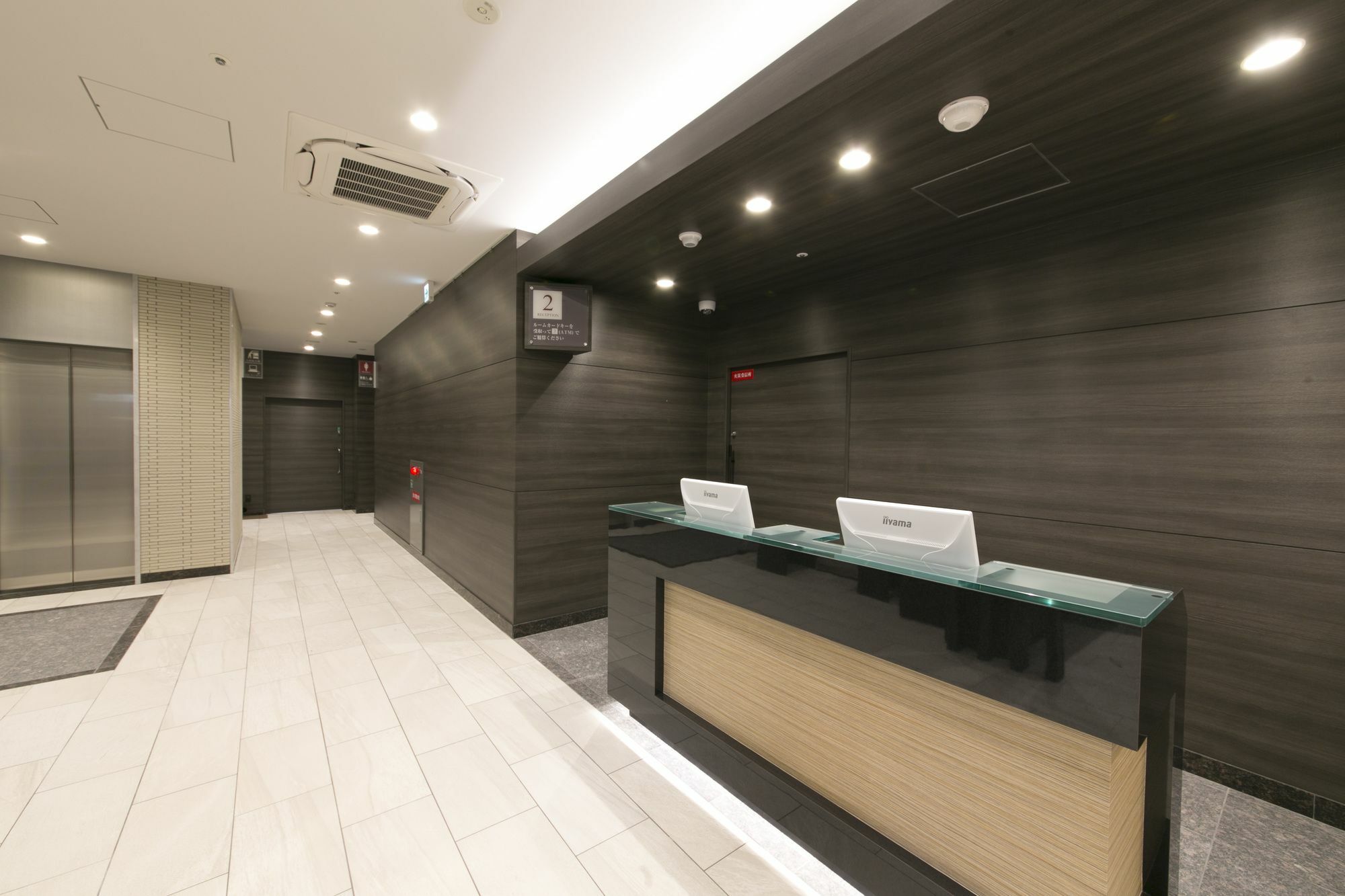 Washington R&B Hotel Shin Osaka Kitaguchi Exterior photo