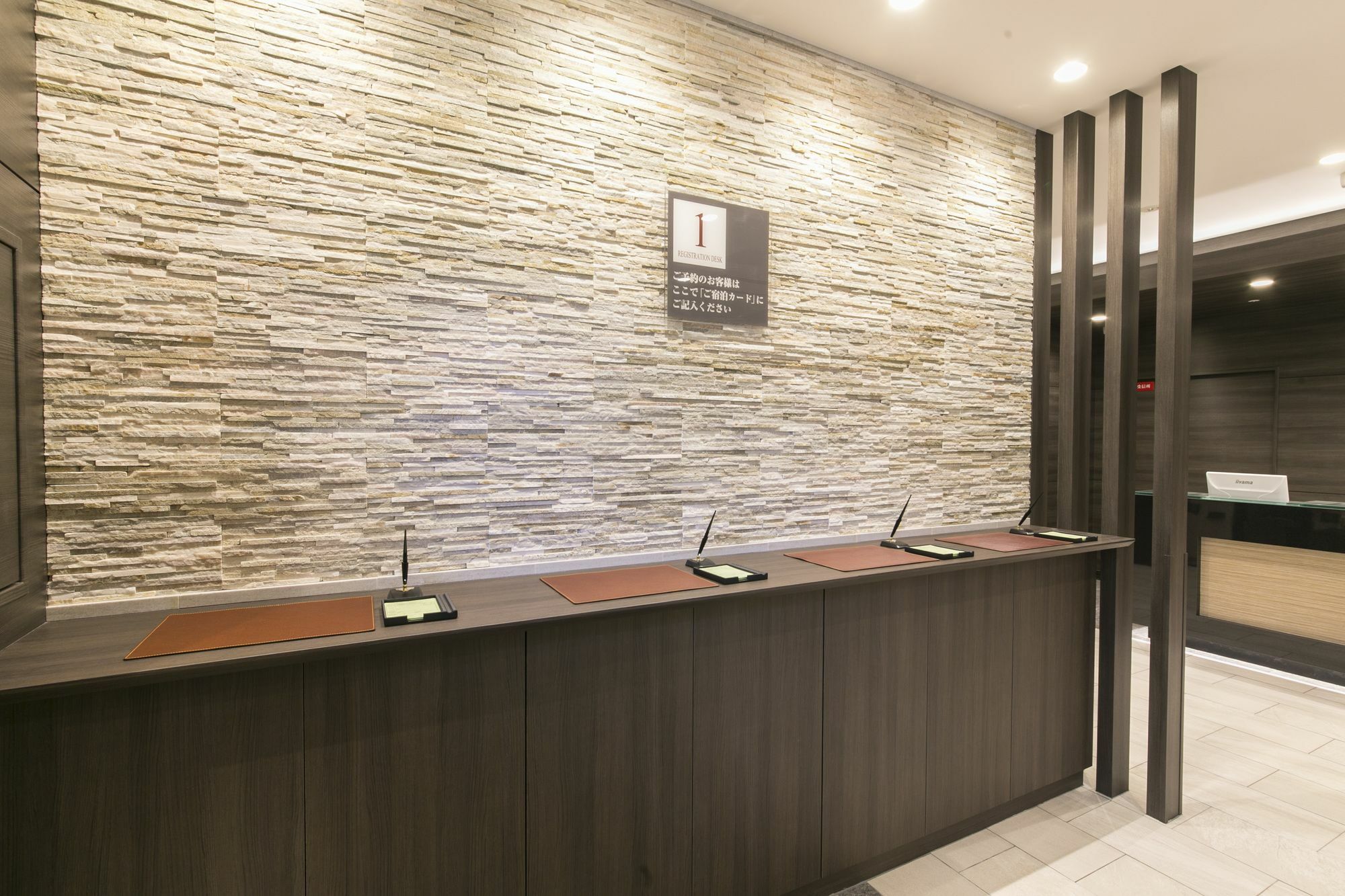 Washington R&B Hotel Shin Osaka Kitaguchi Exterior photo